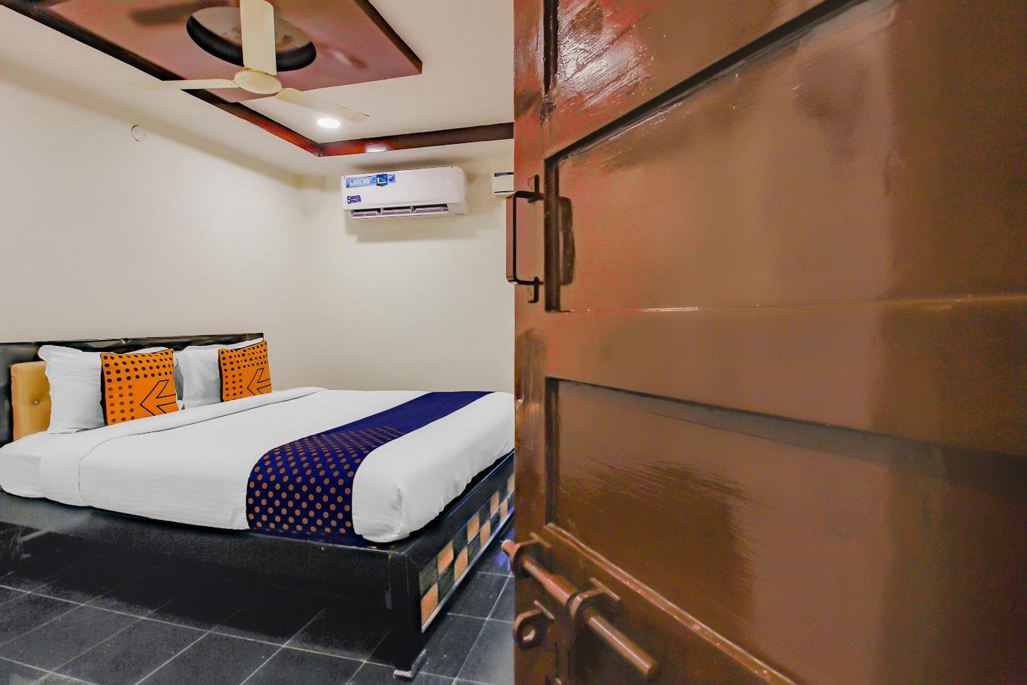 Spot On Hotel Grand Inn ورنجل المظهر الخارجي الصورة