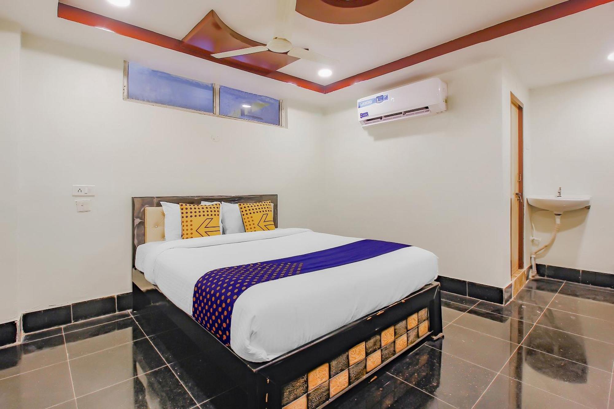 Spot On Hotel Grand Inn ورنجل المظهر الخارجي الصورة