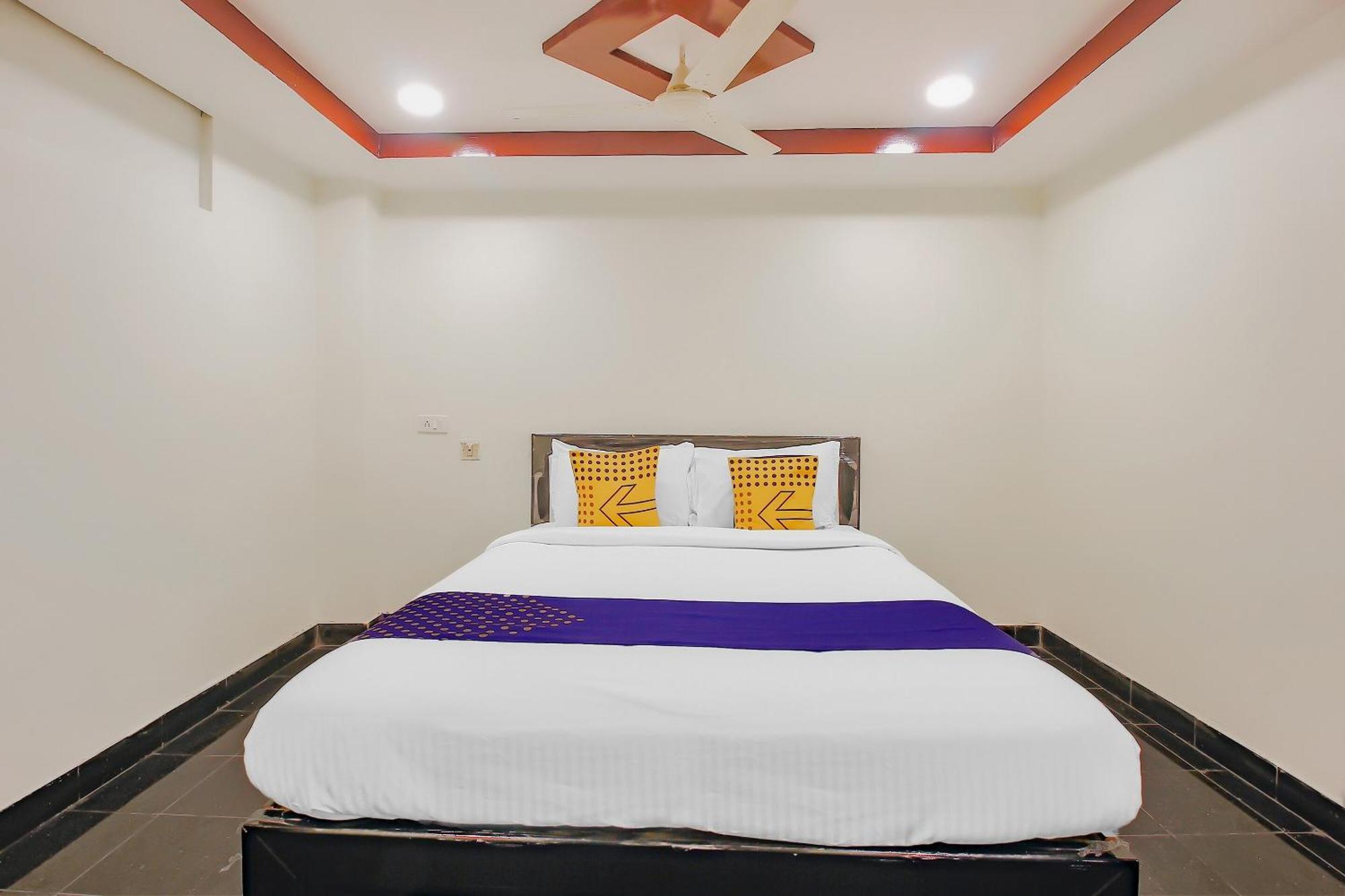 Spot On Hotel Grand Inn ورنجل المظهر الخارجي الصورة